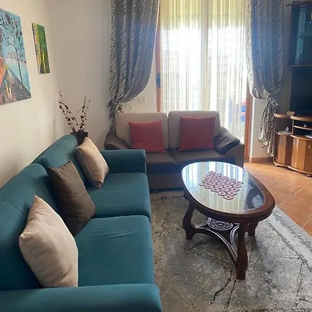Apartament Enias *